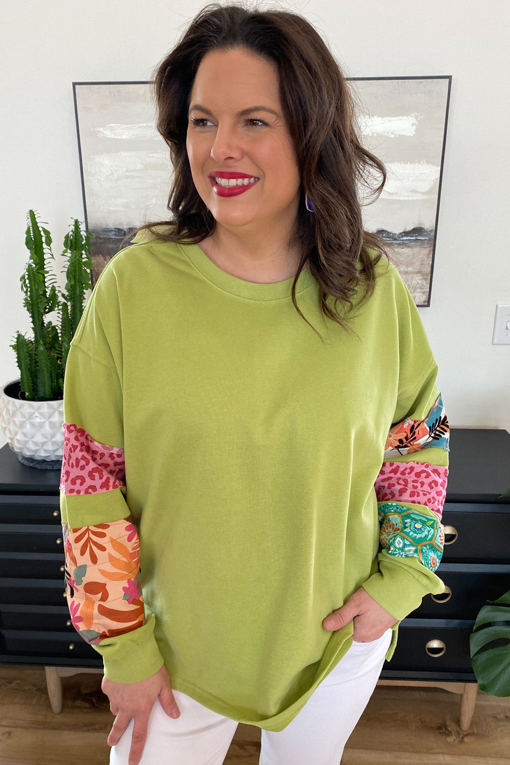 Green Leopard Patchwork Sleeve Split Plus Sweatshirt