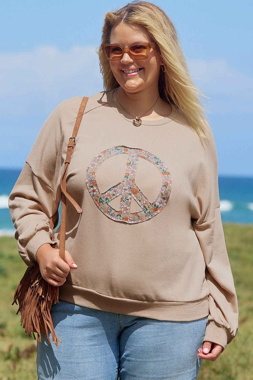 Pale Khaki Floral Peace Graphic Washed Plus Size Sweatshirt