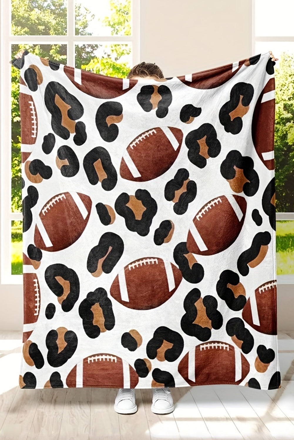 White Leopard & Football Print Flannel Blanket 130*150cm