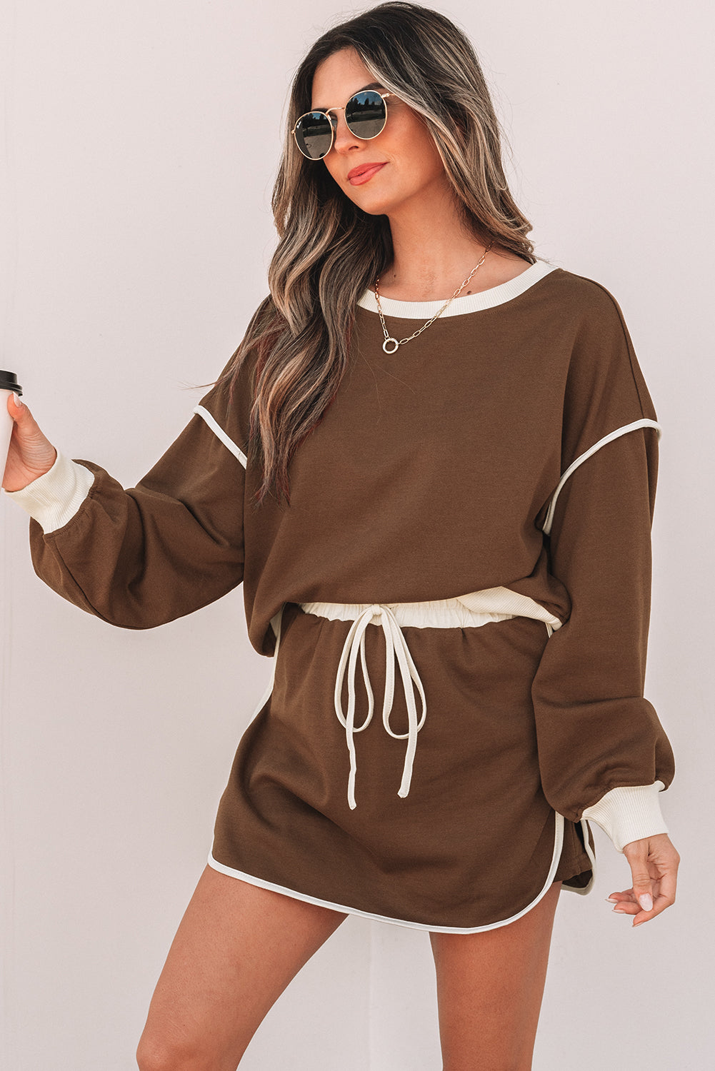 Evergreen Color Contrast Loose Pullover and Lace-up Waist Skort Set