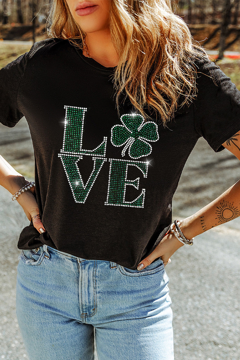 Black St Patricks Day Rhinestone LOVE Letter Printed Crewneck Tee